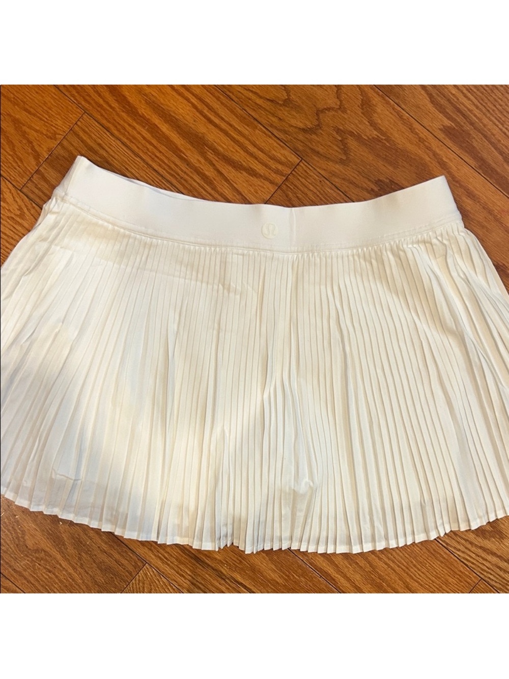Lululemon Varsity High-Rise Pleated Tennis Skirt - Size 12 - Picture 3 of 6